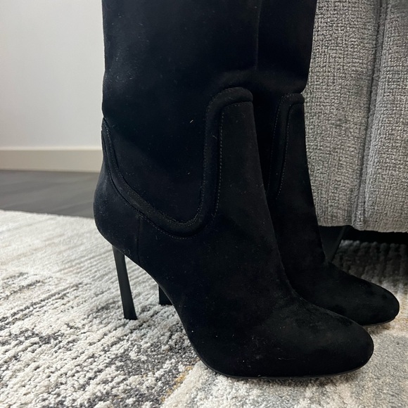 Over the Knee Round Toe Nine West Suede boots size 7. - Picture 4 of 5